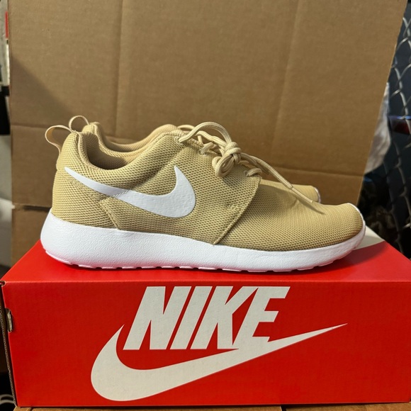 Nike Roshe One Desert Ore/White Sneaker - Women’s Size 8 - Picture 1 of 5